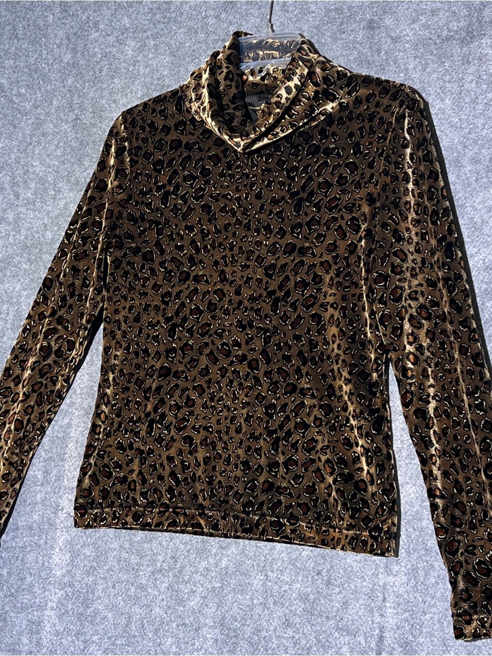 SKEA SHIMMIES Gold Leopard Velvet Cowl Neck Long Sleeve Top Women’s Medium - Picture 8 of 12